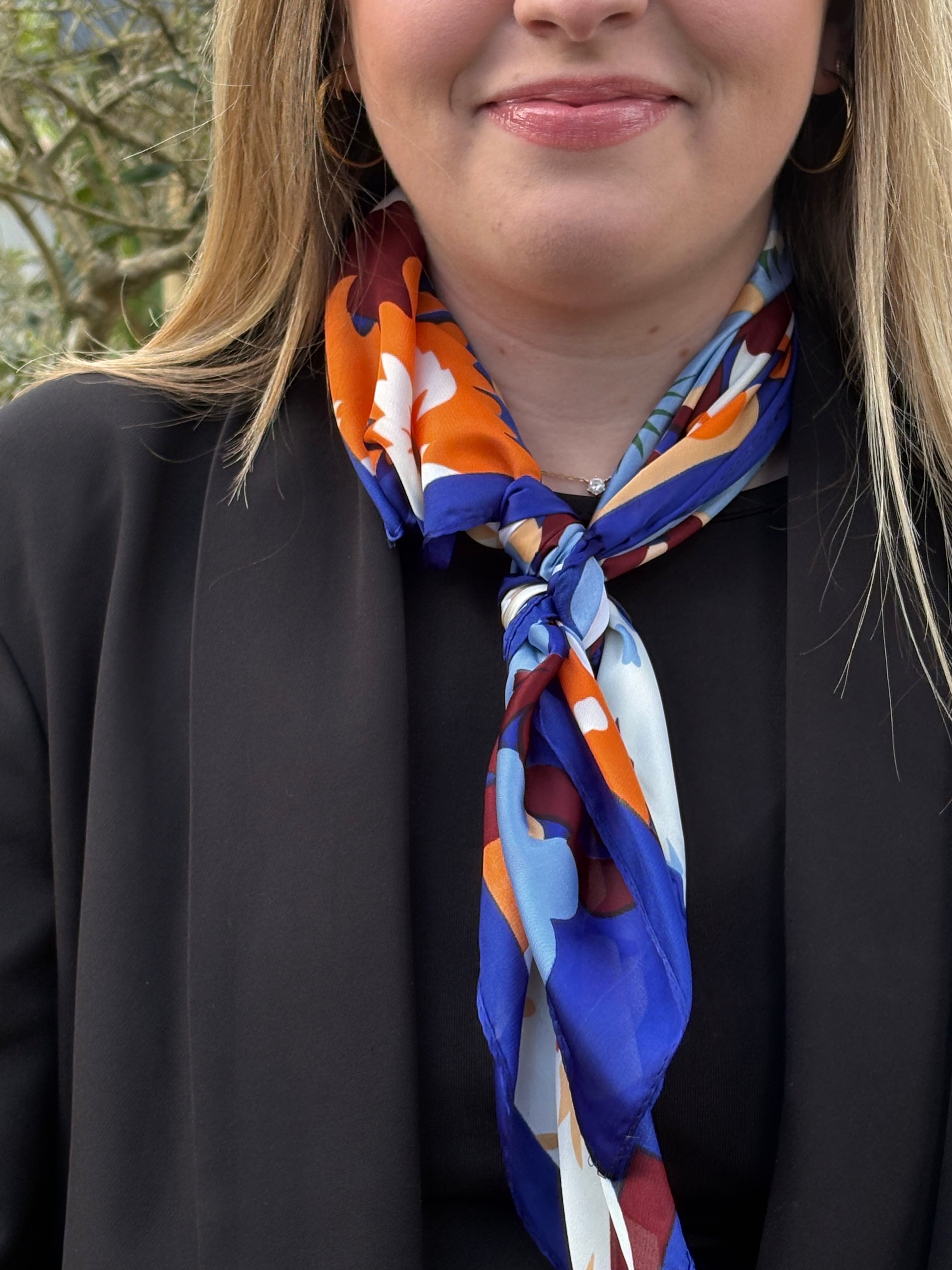 Foulard à motifs